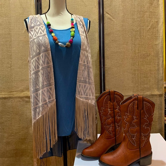 Monoreno Sleeveless Top- Blue - Picture 6 of 12